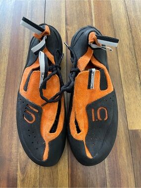 Five Ten Copperhead Climbing Shoes US 11.5 Orange and Black